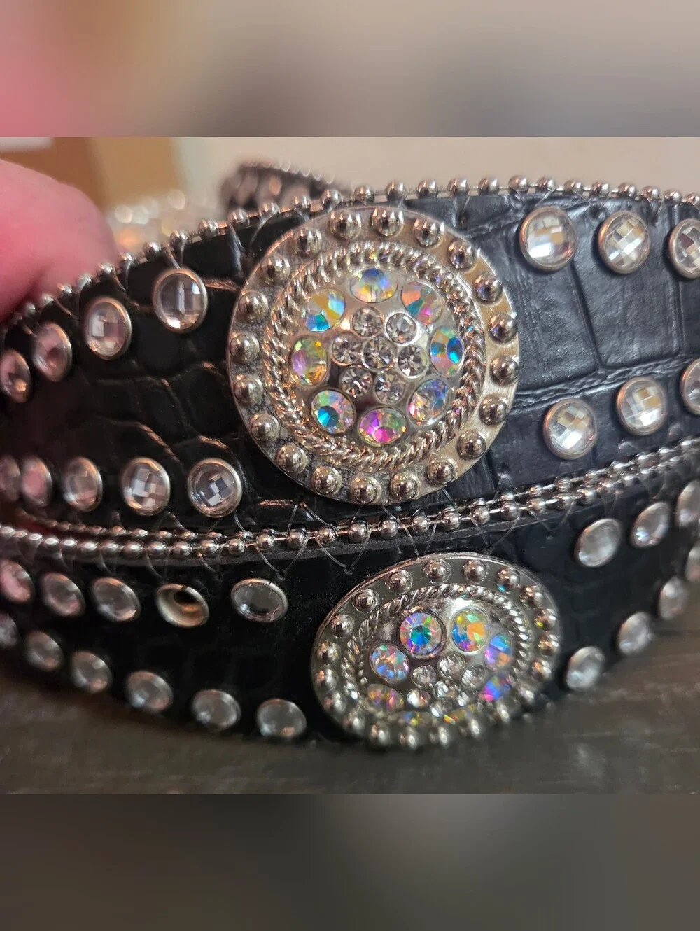 N/A stylish black